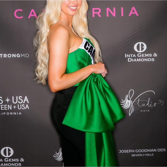 Pageant Interview - Picture 2 of 4